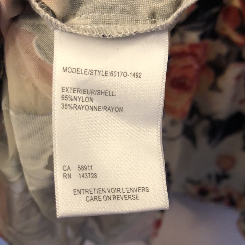 Tribal Jeans sheer Blouse w/ textured floral print size L - Picture 8 of 9